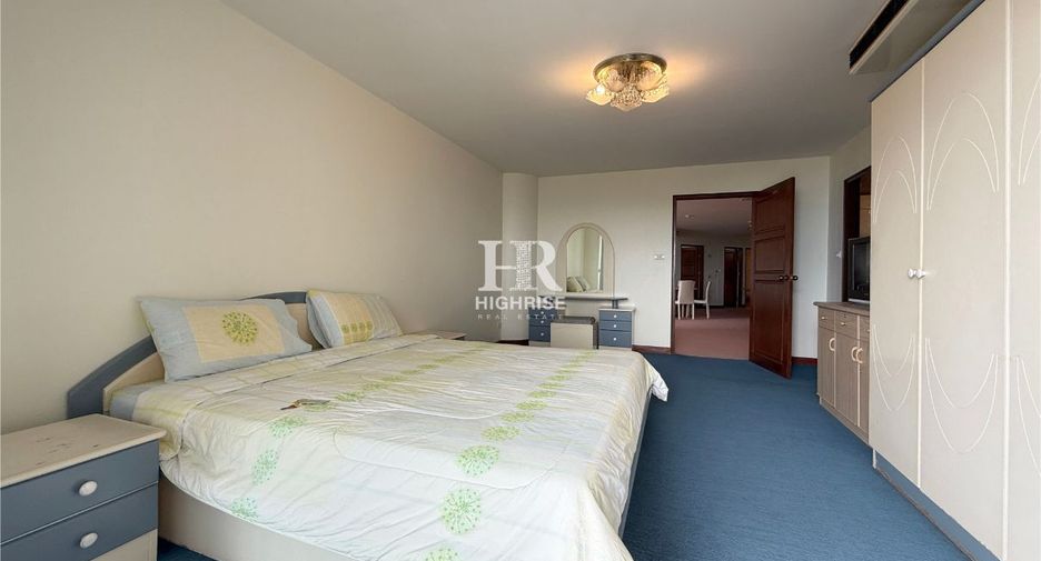 For sale 3 bedrooms condo in Bang Lamung, Chonburi