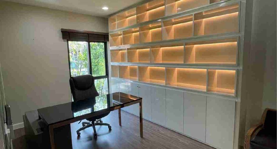 For sale 4 bedrooms house in Lam Luk Ka, Pathum Thani