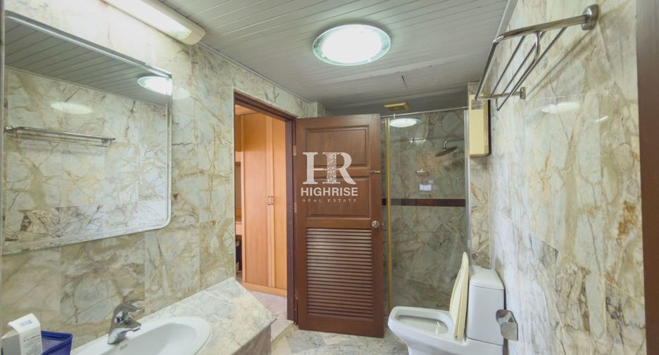 For sale 3 bedrooms condo in Bang Lamung, Chonburi