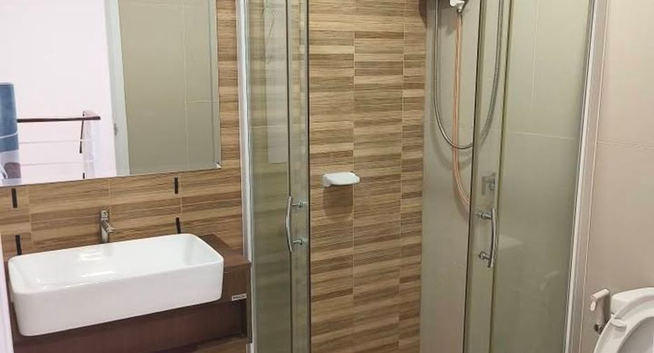 For rent 3 ベッドルーム townhouse in Mueang Chiang Mai, Chiang Mai