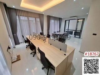 For rent 3 bedrooms townhouse in Phra Khanong, Bangkok