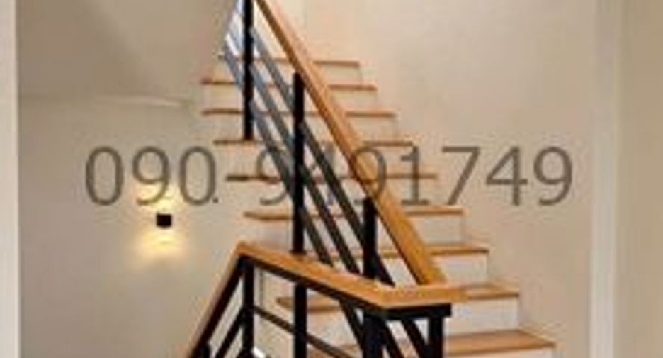 For rent 3 bedrooms townhouse in Phra Khanong, Bangkok
