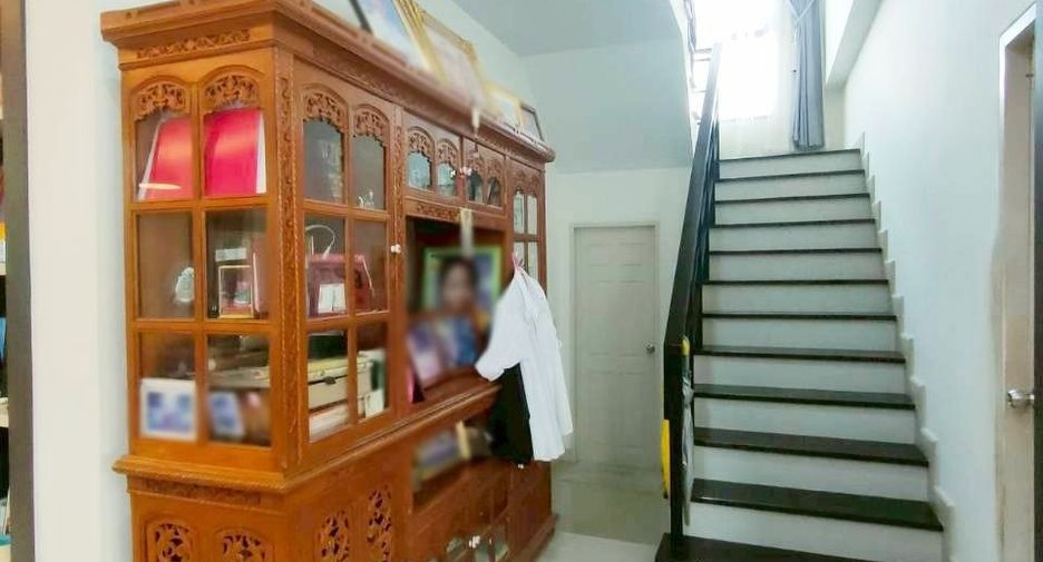 For sale 3 bedrooms house in Mueang Samut Songkhram, Samut Songkhram