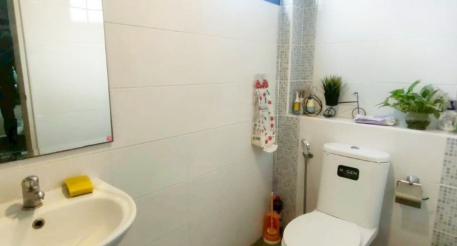 For sale 3 bedrooms house in Mueang Samut Songkhram, Samut Songkhram