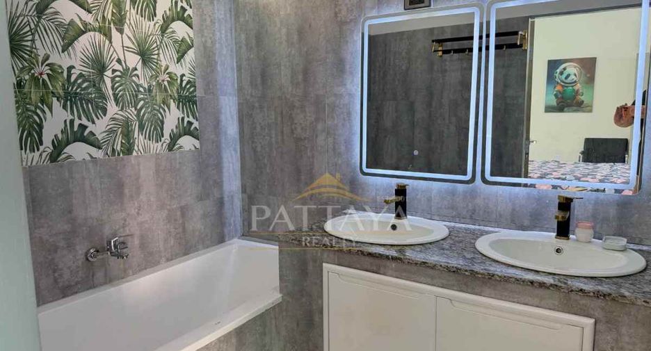 For rent and for sale 6 bedrooms house in Bang Lamung, Chonburi