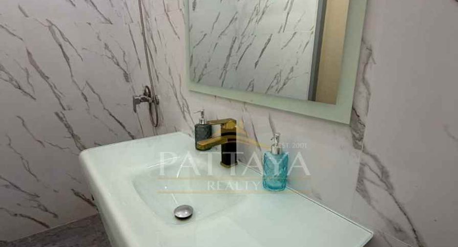 For rent and for sale 6 bedrooms house in Bang Lamung, Chonburi