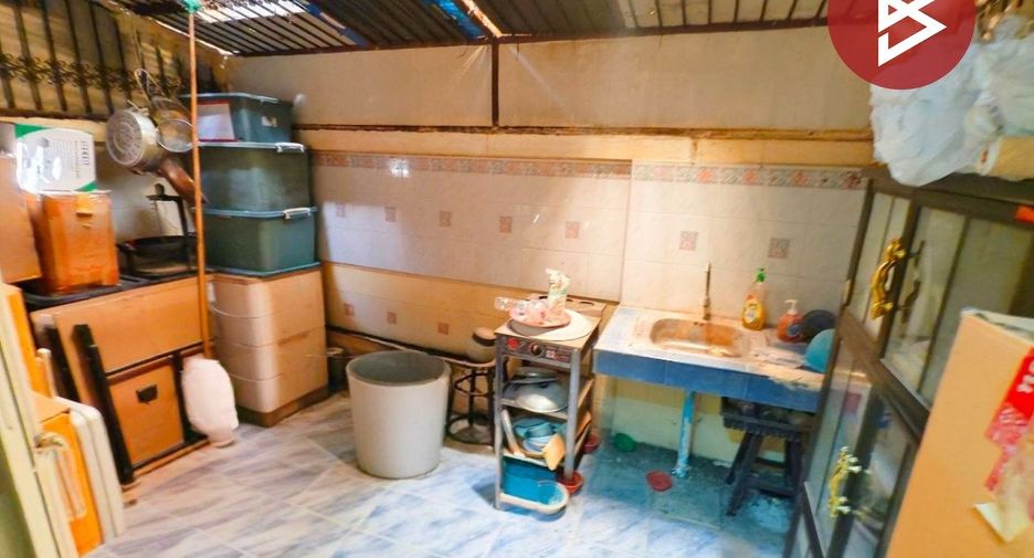 For sale 2 bedrooms townhouse in Krathum Baen, Samut Sakhon