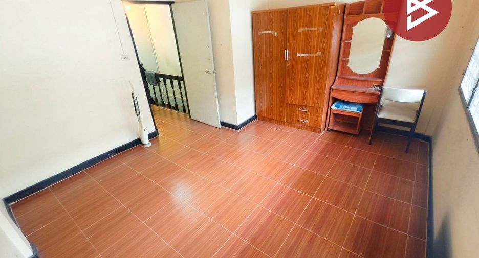 For sale 2 bedrooms townhouse in Krathum Baen, Samut Sakhon