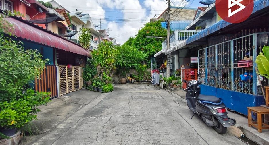 出售 2 卧室 联排别墅 在 Phra Pradaeng, Samut Prakan