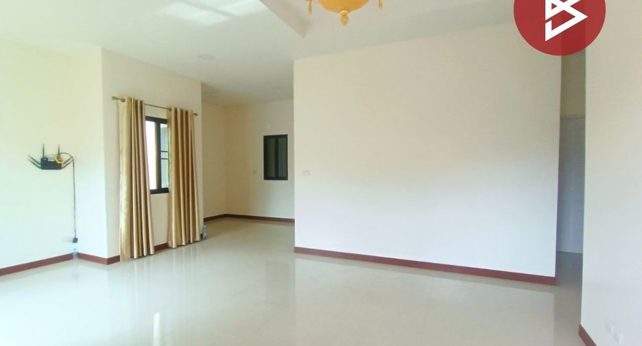 For sale 3 bedrooms house in Mueang Samut Songkhram, Samut Songkhram