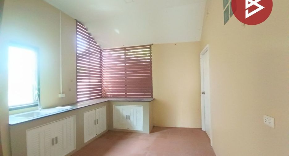 For sale 3 bedrooms house in Mueang Samut Songkhram, Samut Songkhram