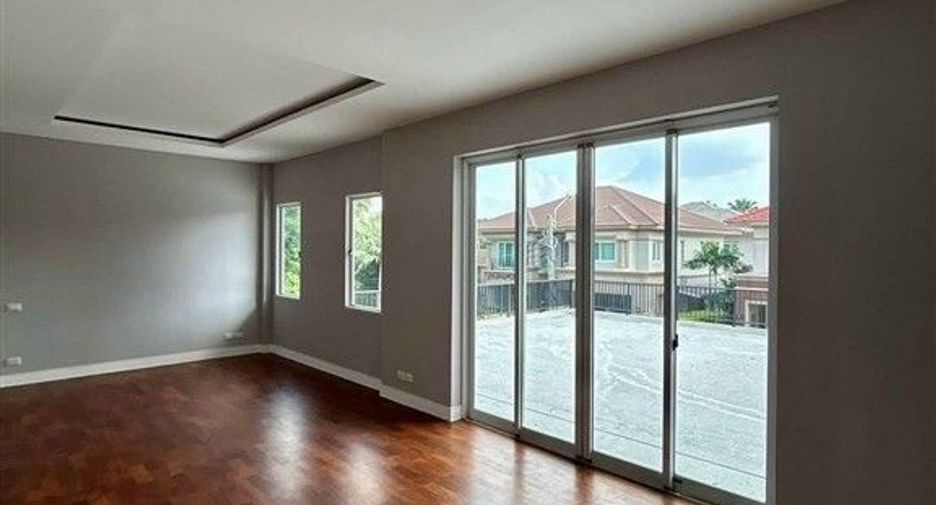 Продажа 5 спальни дом в Банг Кхае, Бангкок