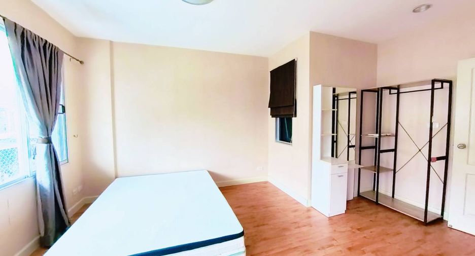 À vendre 3 chambres maison de ville à Bang Kruai, Nonthaburi