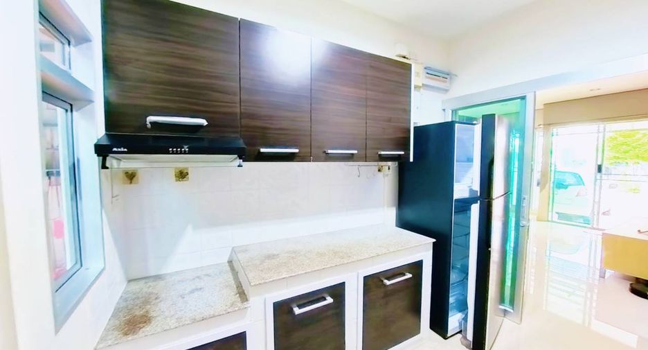 À vendre 3 chambres maison de ville à Bang Kruai, Nonthaburi