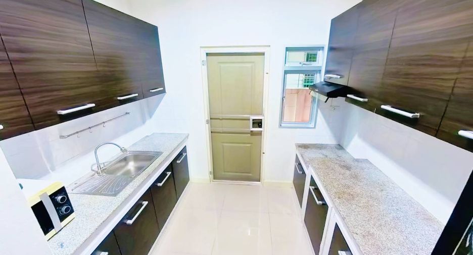 À vendre 3 chambres maison de ville à Bang Kruai, Nonthaburi