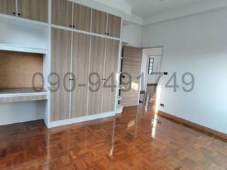 Casa en alquiler de 4 habitaciones en Bang Khae, Bangkok