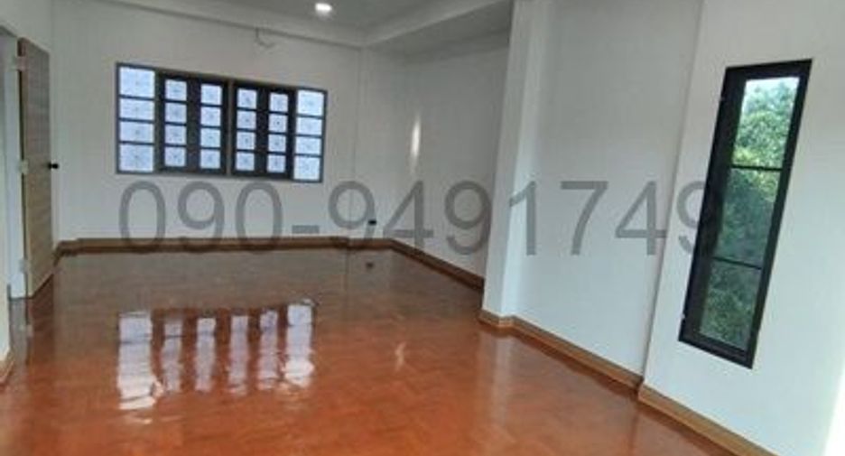 Casa en alquiler de 4 habitaciones en Bang Khae, Bangkok