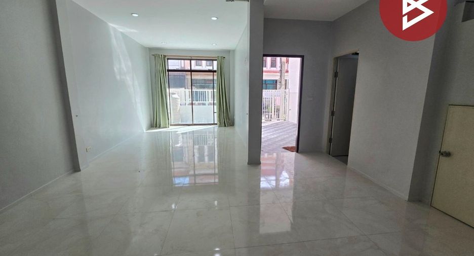 Reihenhaus zum Kauf mit 3 Zimmer in Phra Samut Chedi, Samut Prakan