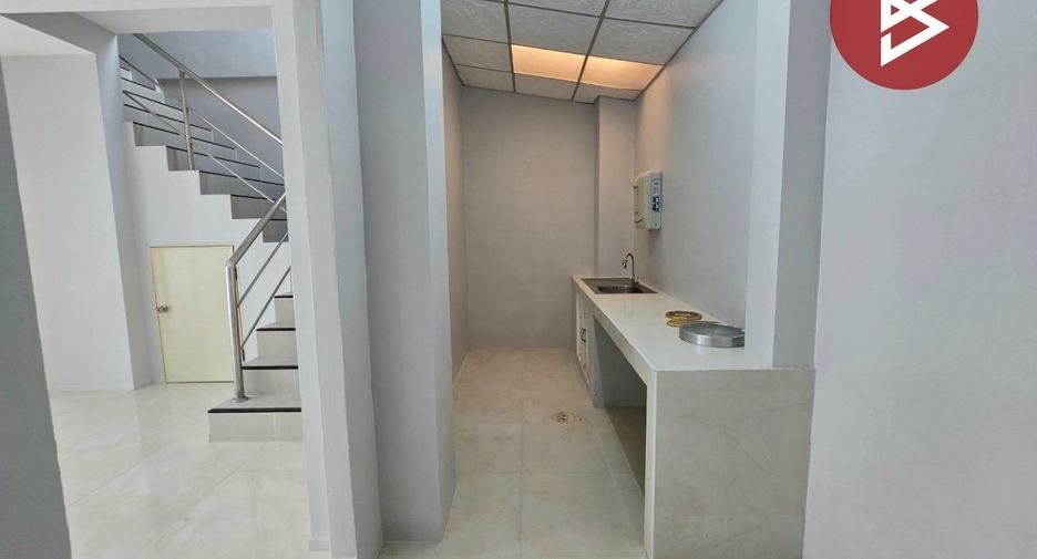 Reihenhaus zum Kauf mit 3 Zimmer in Phra Samut Chedi, Samut Prakan