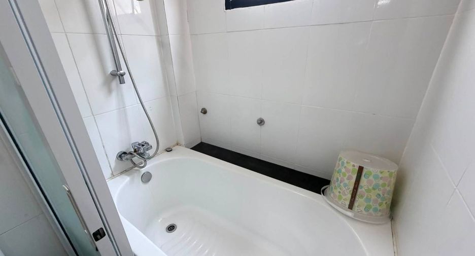Gewerbefläche zur Miete mit 1 Zimmer in Si Racha, Chonburi
