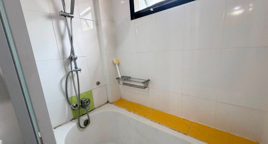 For rent 1 bed retail Space in Si Racha, Chonburi