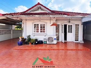 For sale 3 bedrooms house in Mueang Pathum Thani, Pathum Thani