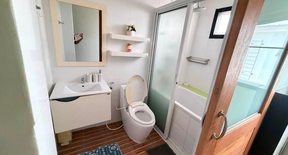 For rent 1 bed retail Space in Si Racha, Chonburi