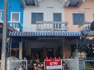 For sale 2 bedrooms townhouse in Mueang Nakhon Si Thammarat, Nakhon Si Thammarat