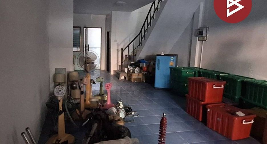 For sale 2 bedrooms townhouse in Mueang Nakhon Si Thammarat, Nakhon Si Thammarat