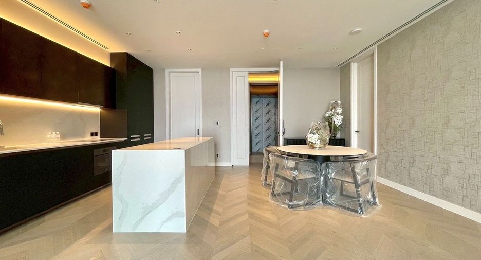 For rent 2 bedrooms condo in Sathon, Bangkok