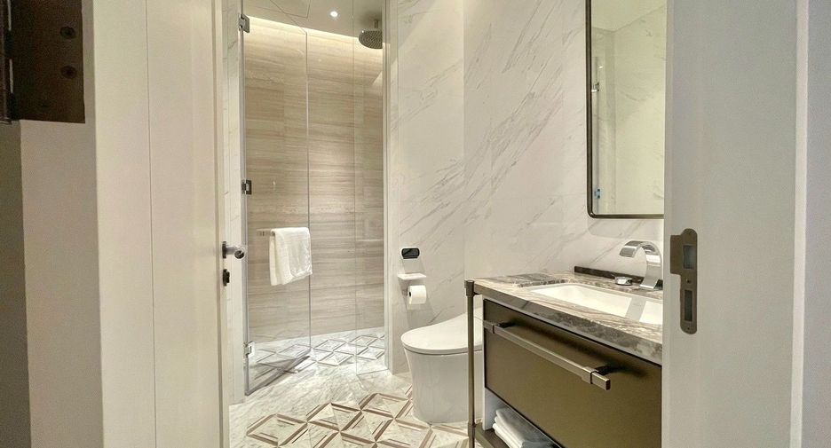 For rent 2 bedrooms condo in Sathon, Bangkok