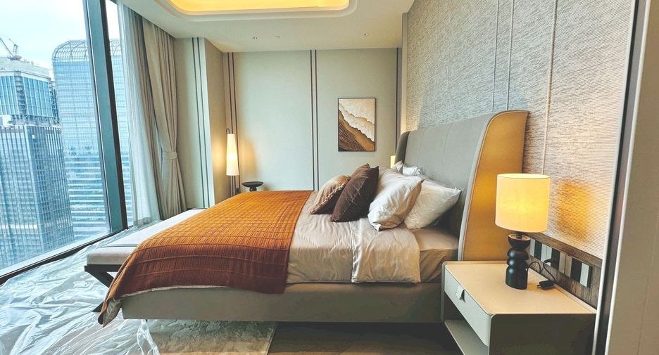 For rent 3 bedrooms condo in Sathon, Bangkok
