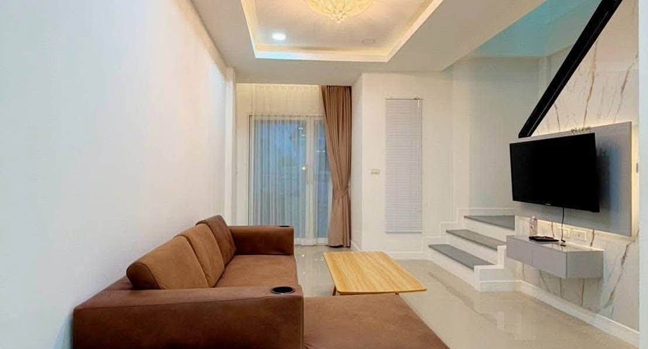 Reihenhaus zur Miete mit 2 Zimmer in Bang Lamung, Chonburi