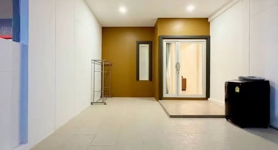 Reihenhaus zur Miete mit 2 Zimmer in Bang Lamung, Chonburi