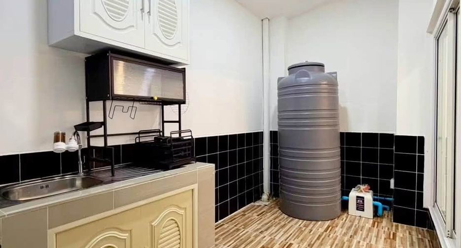 Reihenhaus zur Miete mit 2 Zimmer in Bang Lamung, Chonburi