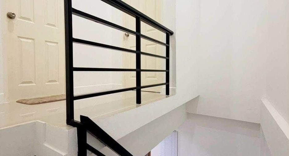 Reihenhaus zur Miete mit 2 Zimmer in Bang Lamung, Chonburi
