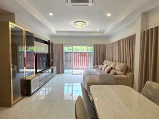 Villa zum Kauf mit 3 Zimmer in Bang Saray, Pattaya
