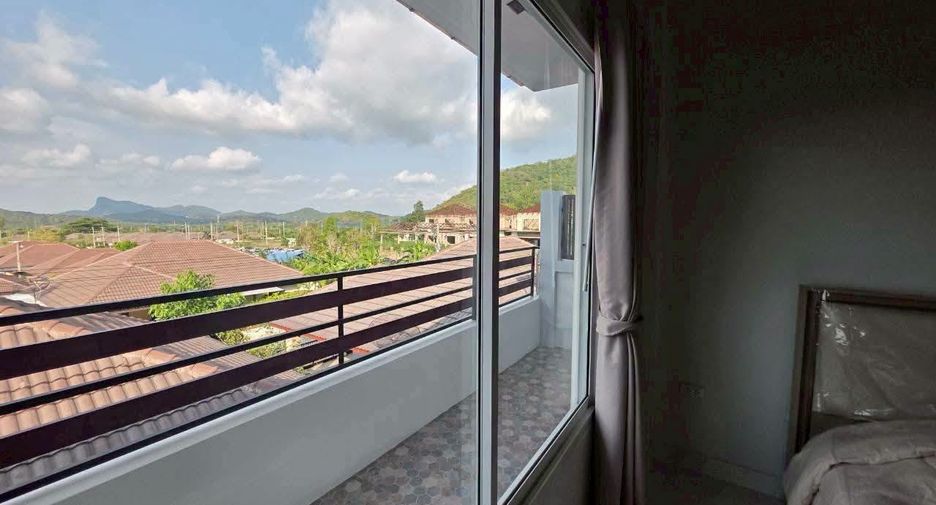 Villa zum Kauf mit 3 Zimmer in Bang Saray, Pattaya