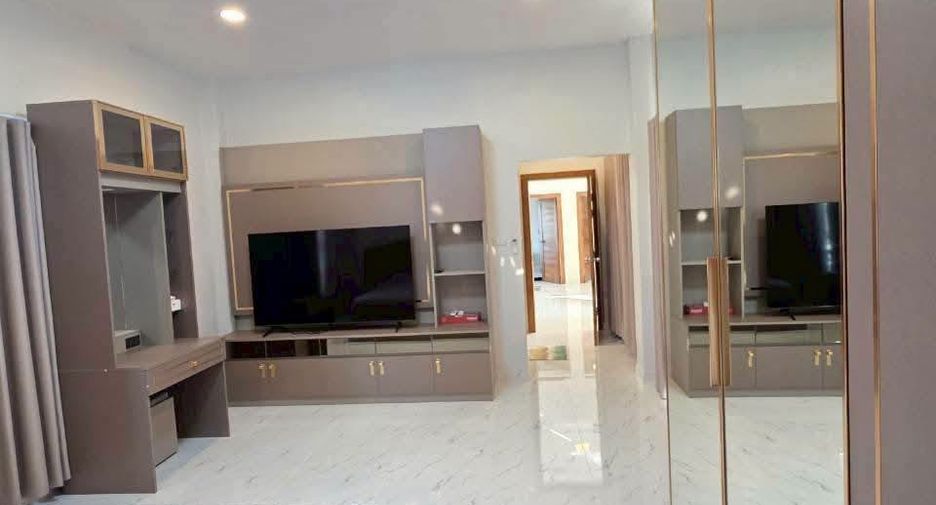 Villa zum Kauf mit 3 Zimmer in Bang Saray, Pattaya