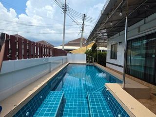 For sale 2 ベッドルーム villa in Bang Saray, Pattaya