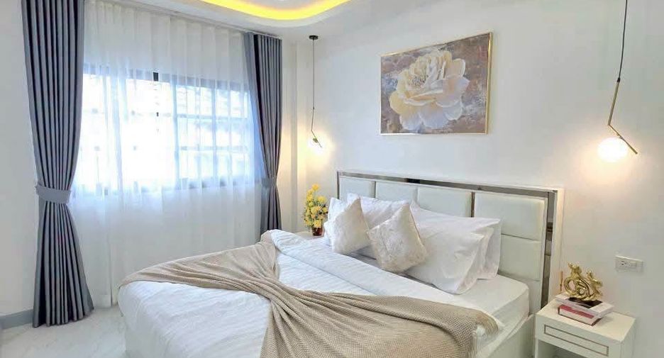 Villa zum Kauf mit 4 Zimmer in Bang Lamung, Chonburi
