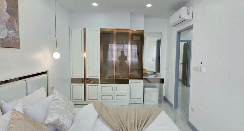 Villa zum Kauf mit 4 Zimmer in Bang Lamung, Chonburi