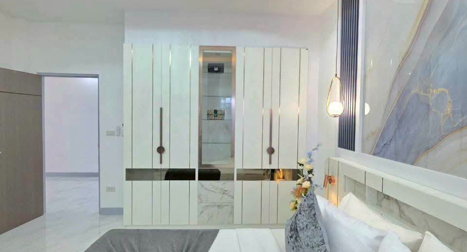 Villa zum Kauf mit 4 Zimmer in Bang Lamung, Chonburi