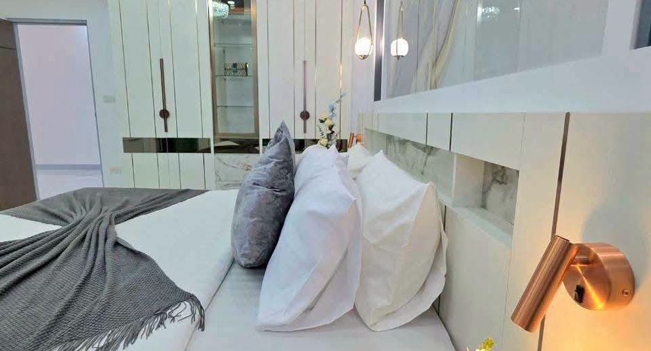 Villa zum Kauf mit 4 Zimmer in Bang Lamung, Chonburi