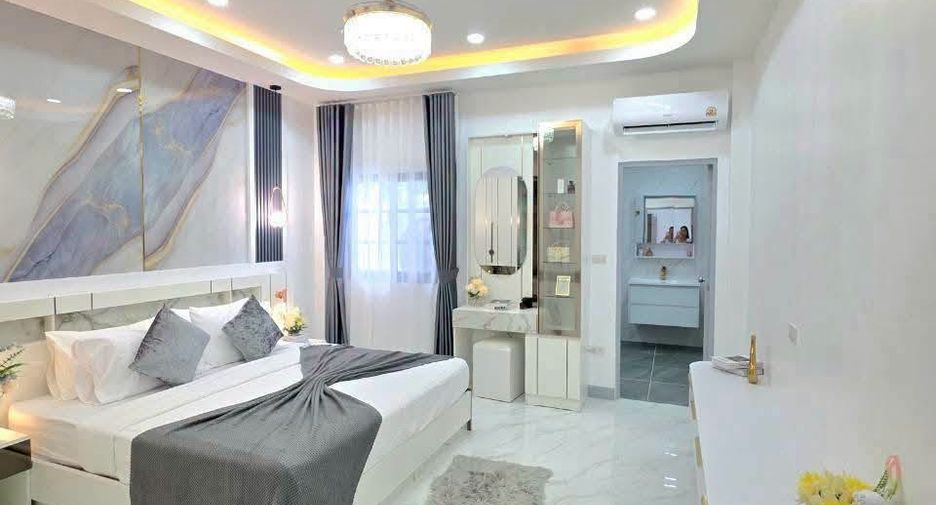 Villa zum Kauf mit 4 Zimmer in Bang Lamung, Chonburi