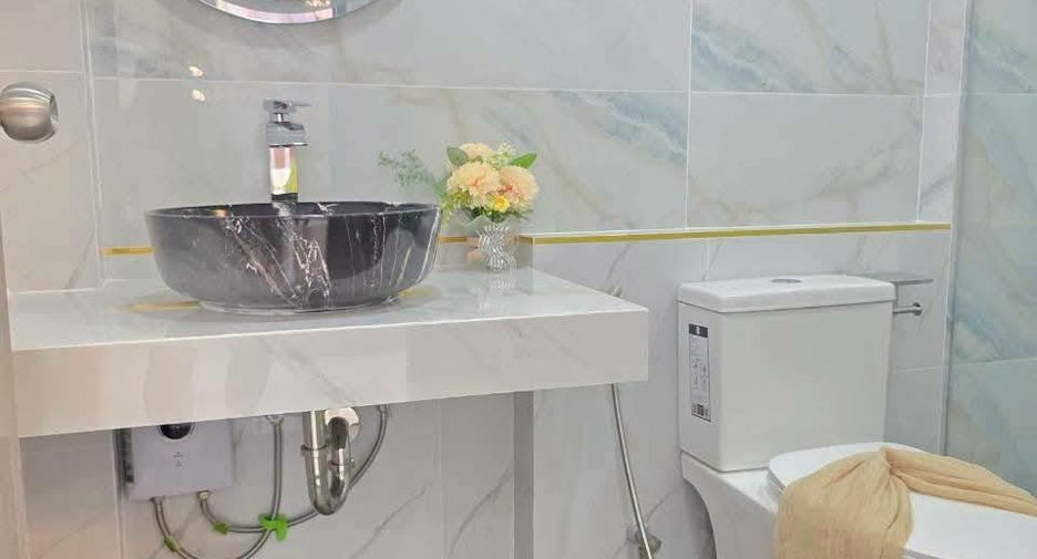 Villa zum Kauf mit 4 Zimmer in Bang Lamung, Chonburi