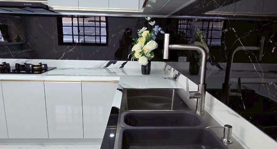 Villa zum Kauf mit 4 Zimmer in Bang Lamung, Chonburi