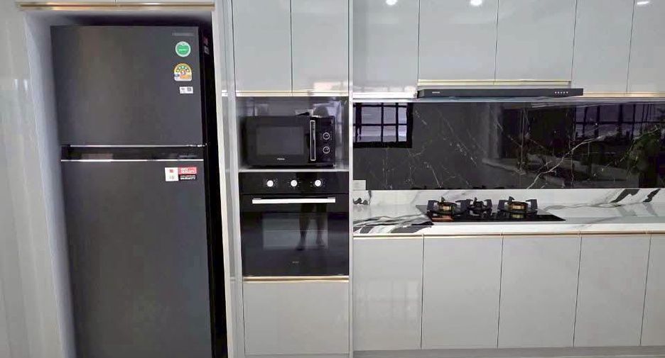 Villa zum Kauf mit 4 Zimmer in Bang Lamung, Chonburi