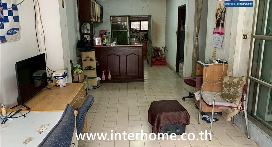 For sale 4 bedrooms townhouse in Bueng Kum, Bangkok