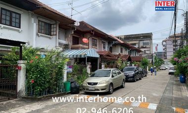 For sale 4 bedrooms townhouse in Bueng Kum, Bangkok